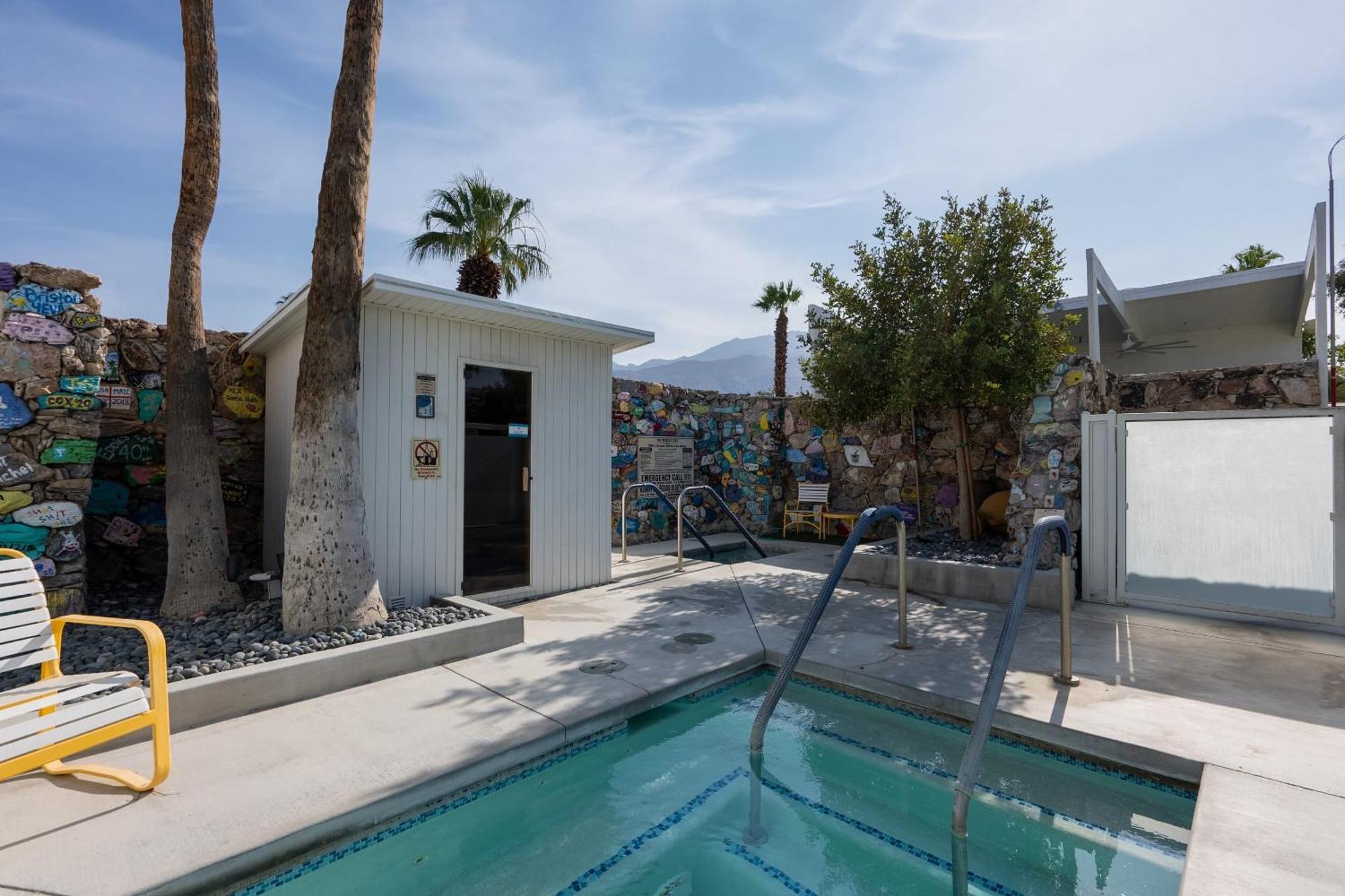 Monkey Tree Hotel By Avantstay Stylish Hotel In Palm Springs W Pool Kültér fotó