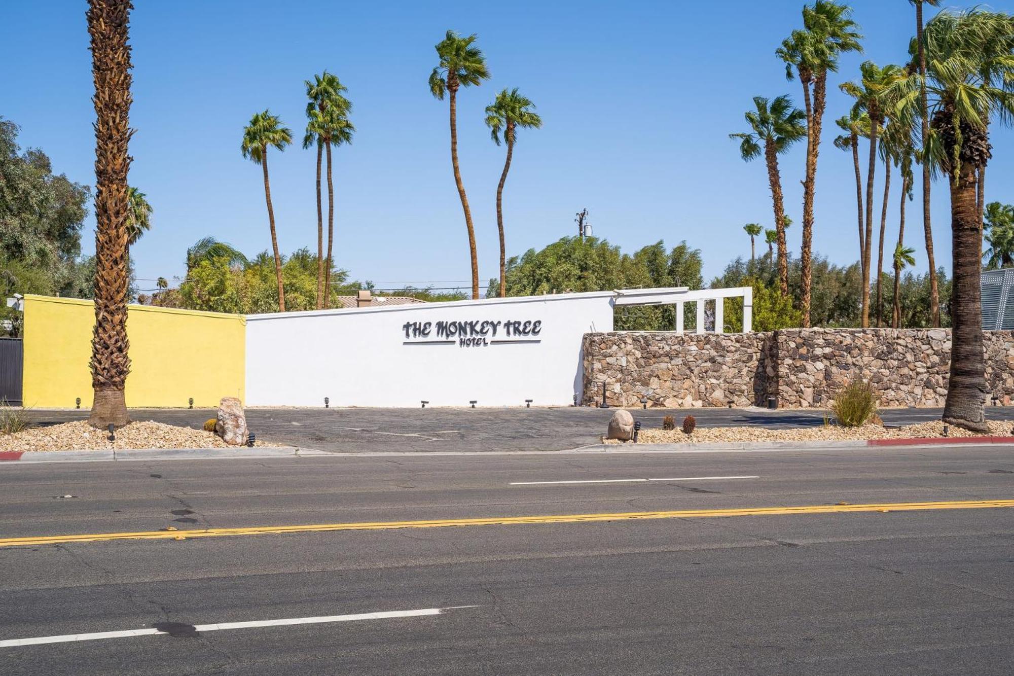 Monkey Tree Hotel By Avantstay Stylish Hotel In Palm Springs W Pool Kültér fotó