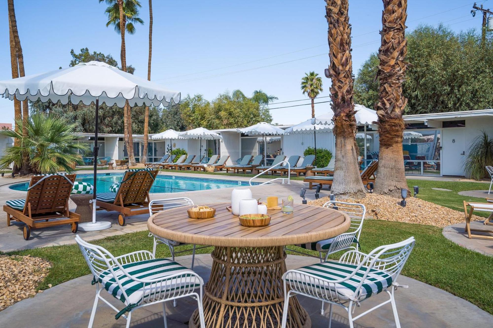 Monkey Tree Hotel By Avantstay Stylish Hotel In Palm Springs W Pool Kültér fotó