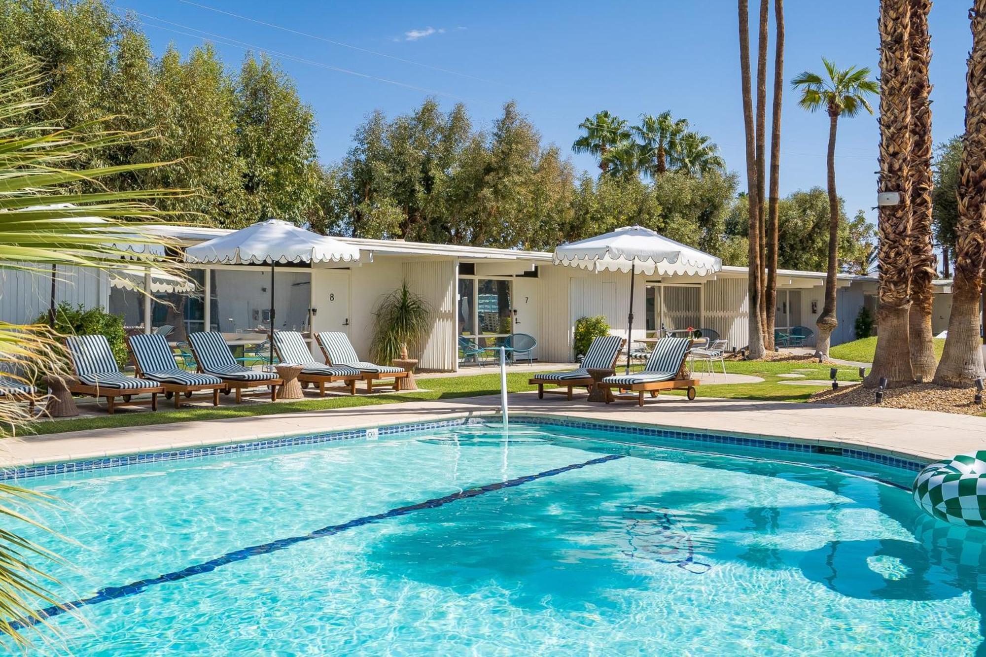 Monkey Tree Hotel By Avantstay Stylish Hotel In Palm Springs W Pool Kültér fotó